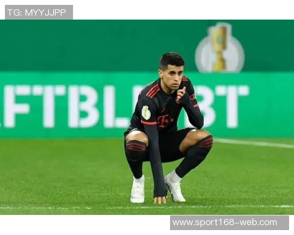 坎塞洛见面会因转会文件未完成延迟大批记者在外苦等无法入场