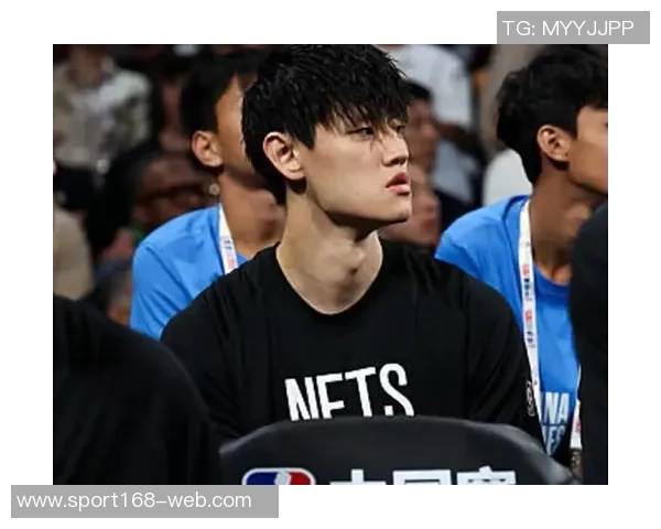 曾凡博未能上场引发热议教练与队友各有隐忧与考量